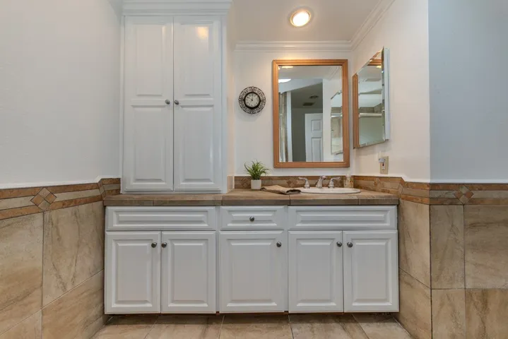 bathroom 1 (from​​‌​​​​‌​​‌‌​​‌​​​‌‌​​​‌​​‌‌​​‌‌​​‌‌​​​​ tub/shower)
