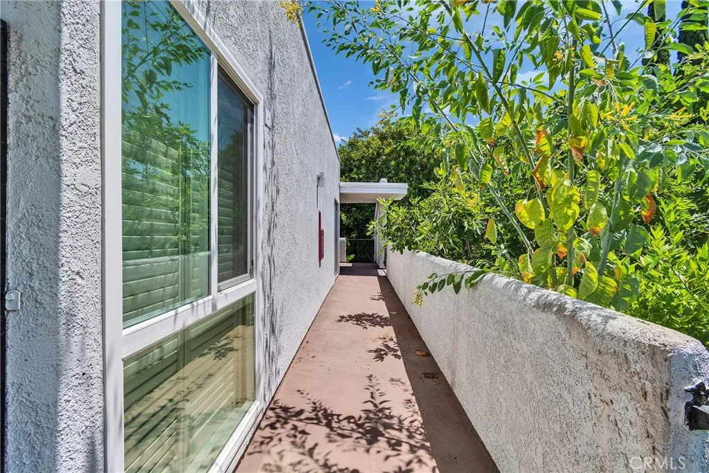 2119 Via Puerta Q, Laguna Woods, California 92637 home-pic-7