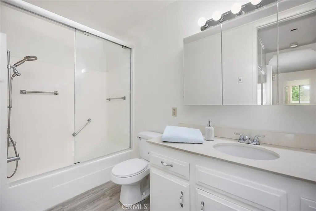 2119 Via Puerta Q, Laguna Woods, California 92637 home-pic-24