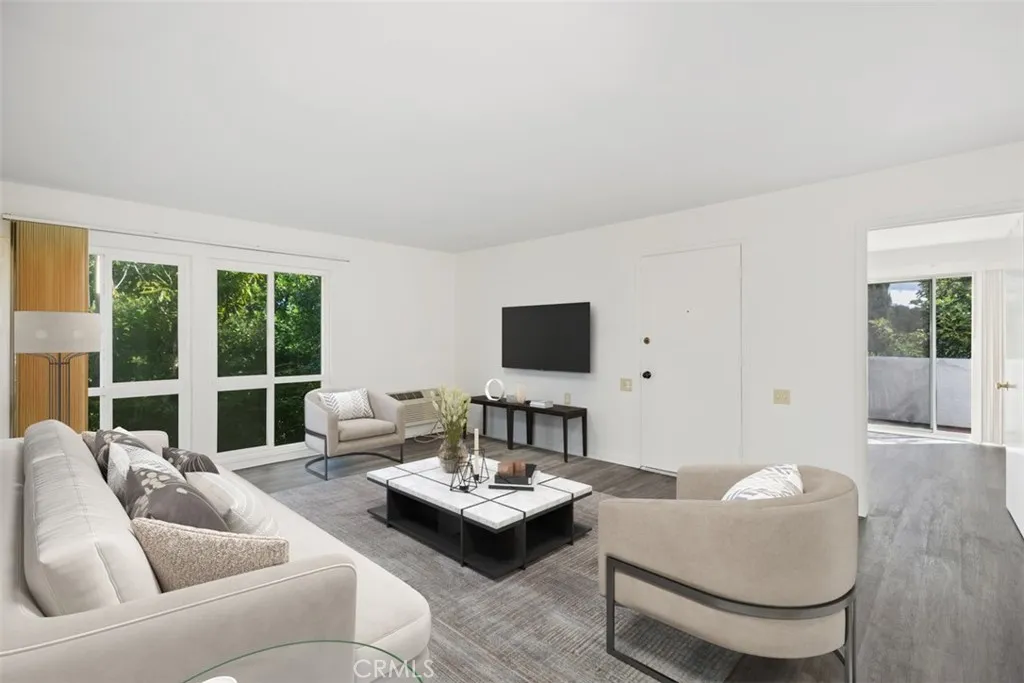 2119 Via Puerta Q, Laguna Woods, California 92637 home-pic-33