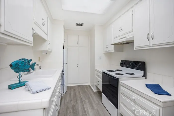 2119 Via Puerta Q, Laguna Woods, California 92637 home-pic-13