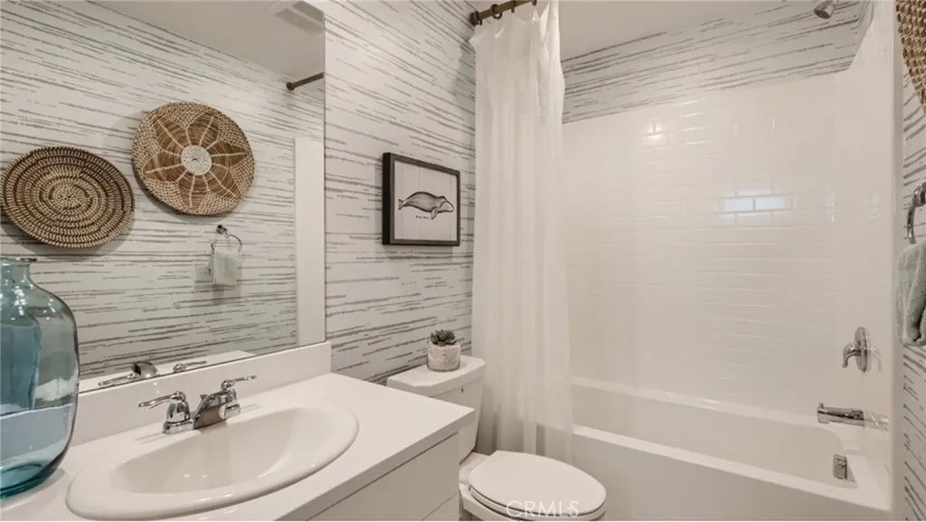 30020 Pomo Canyon Court, Menifee, California 92585 home-pic-9