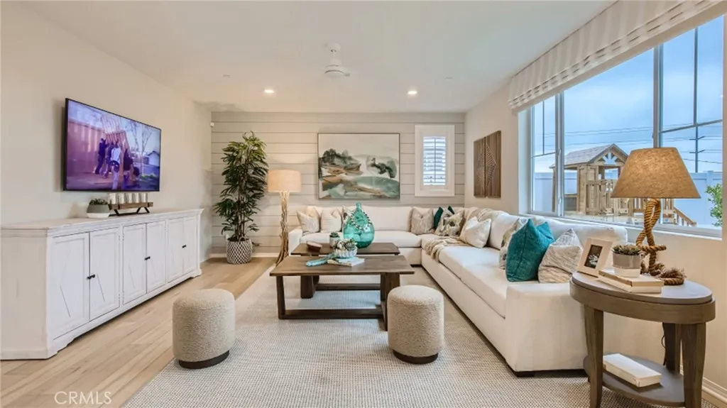 30020 Pomo Canyon Court, Menifee, California 92585 home-pic-4