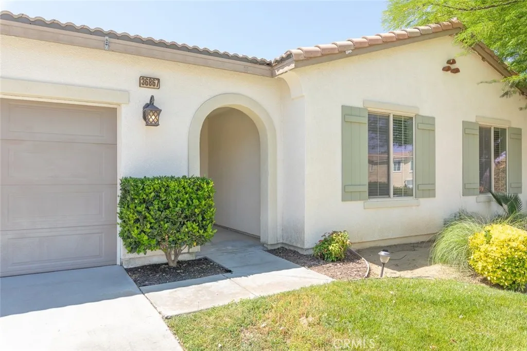 36867 Gallery Lane, Beaumont, California 92223 home-pic-8