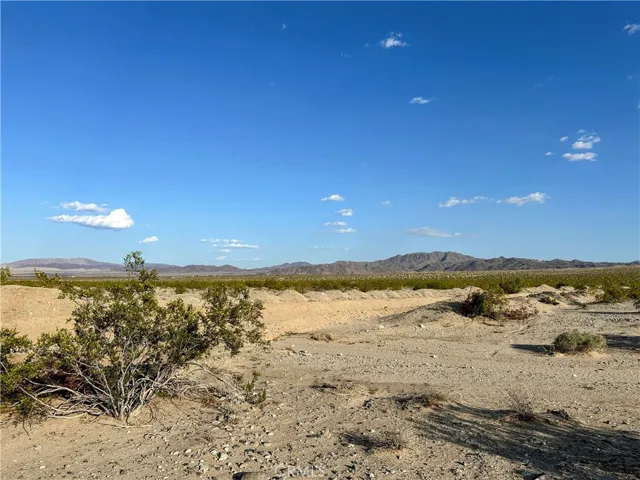 26 Danby Road, 29 Palms, California 92277