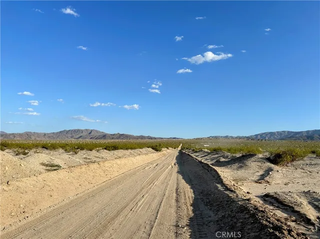 26 Danby Road, 29 Palms, California 92277