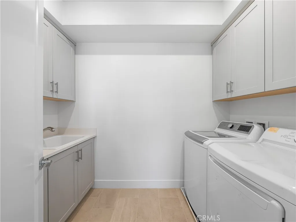 191 Lynx, Irvine, California 92618 home-pic-16