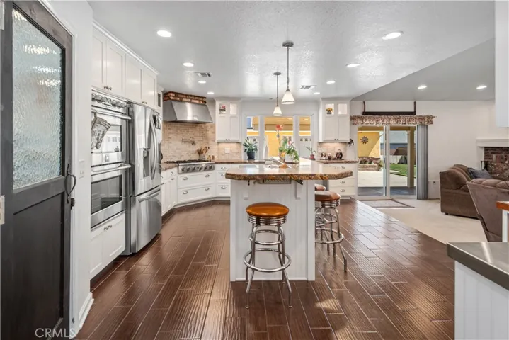 5215 Columbia Way, Lancaster, California 93536