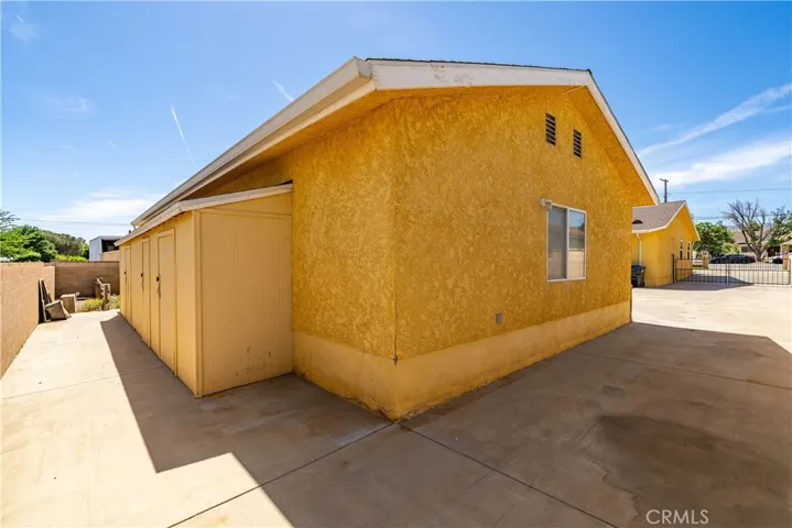5215 Columbia Way, Lancaster, California 93536