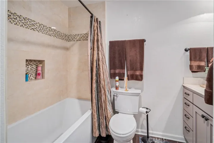 5215 Columbia Way, Lancaster, California 93536