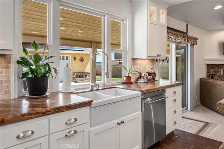 5215 Columbia Way, Lancaster, California 93536