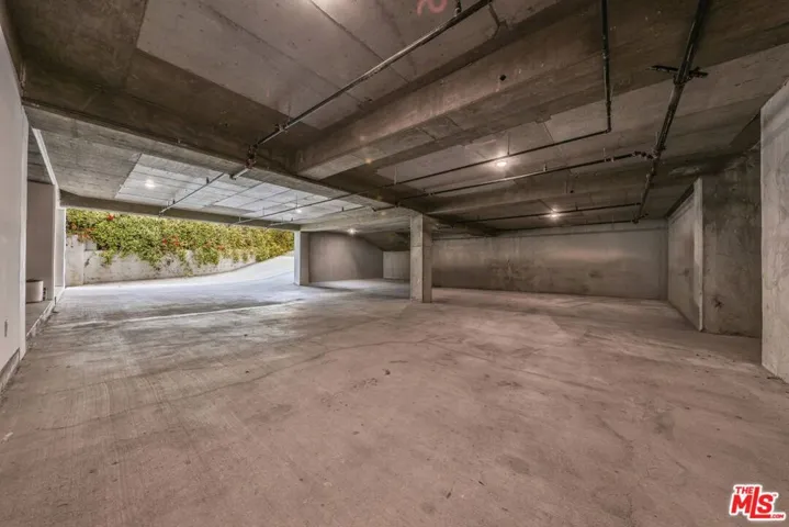 12443 W Sunset Boulevard, Los Angeles, California 90049