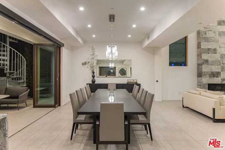 12443 W Sunset Boulevard, Los Angeles, California 90049