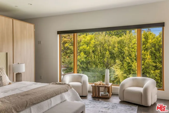 12443 W Sunset Boulevard, Los Angeles, California 90049