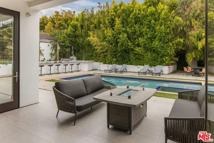 12443 W Sunset Boulevard, Los Angeles, California 90049