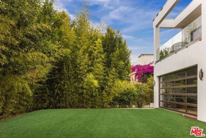 12443 W Sunset Boulevard, Los Angeles, California 90049