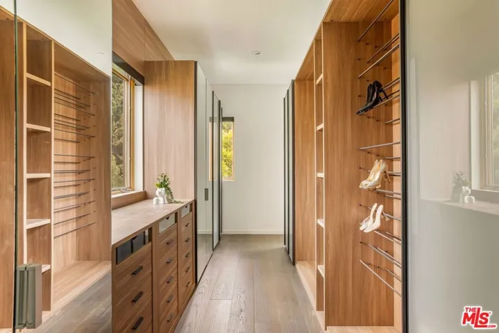 12443 W Sunset Boulevard, Los Angeles, California 90049