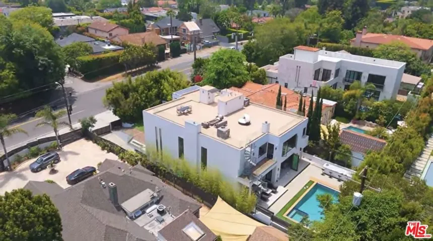 12443 W Sunset Boulevard, Los Angeles, California 90049