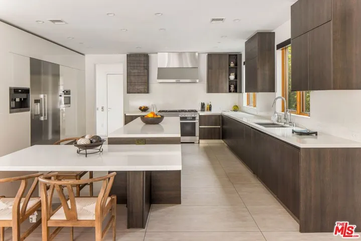 12443 W Sunset Boulevard, Los Angeles, California 90049