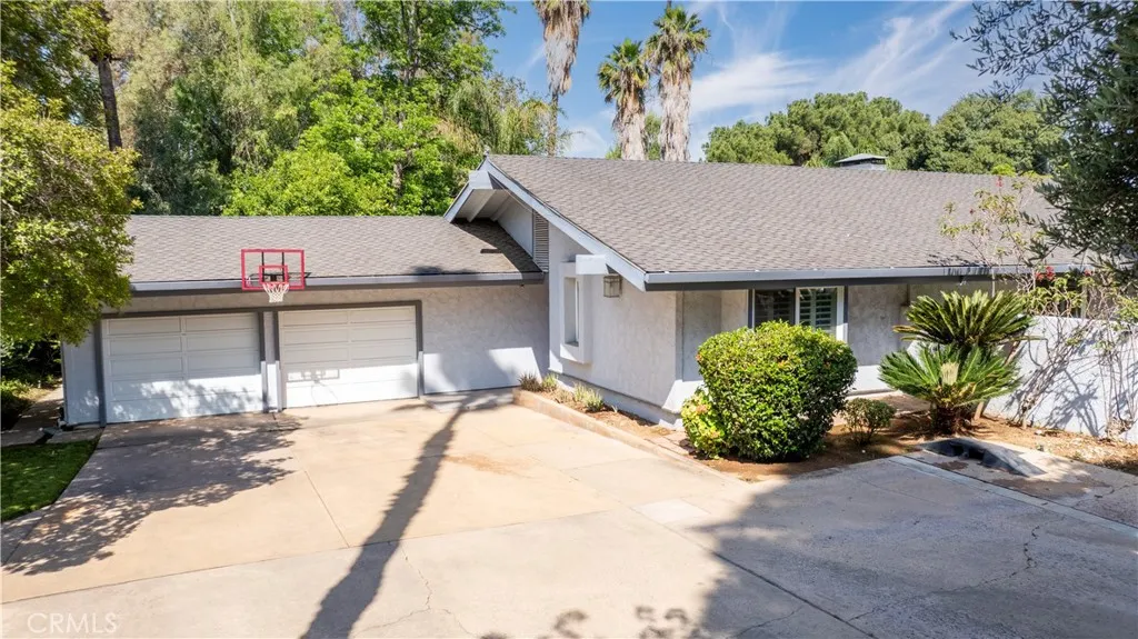2110 Hathaway Place, Riverside, California 92506, 4 Bedrooms Bedrooms, ,3 BathroomsBathrooms,Residential,For Sale,Hathaway,IV25124156