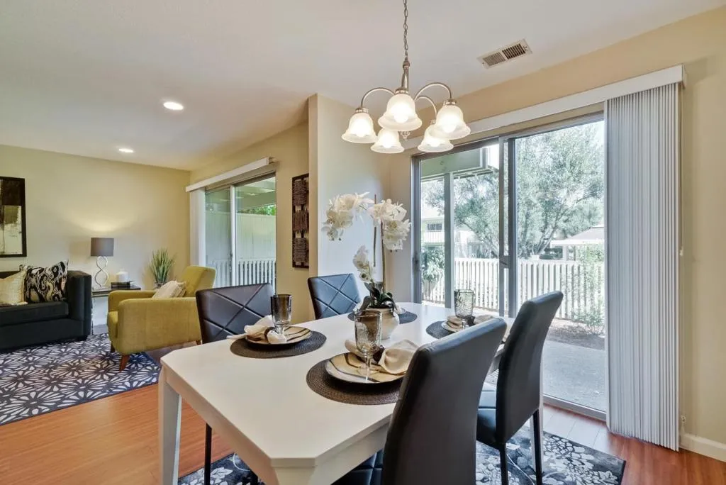 255 S Rengstorff Avenue 5, Mountain View, California 94040 home-pic-5