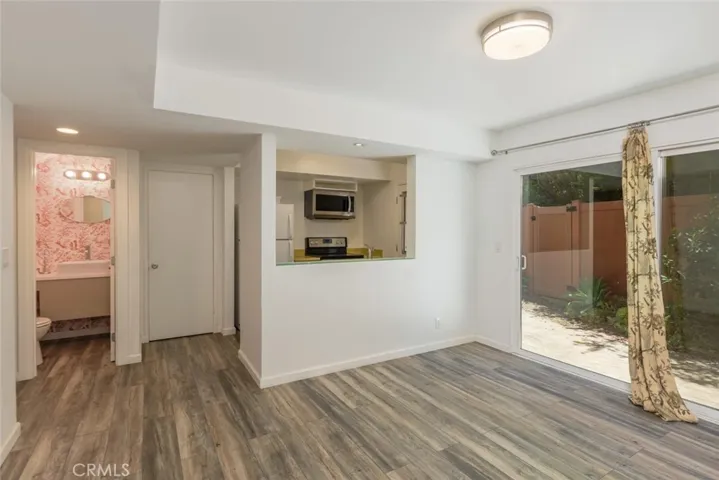 27424 Country Glen Road, Agoura Hills, California 91301