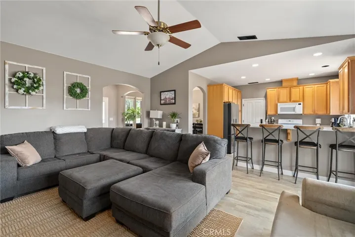1718 Grand Court, Paradise, California 95969