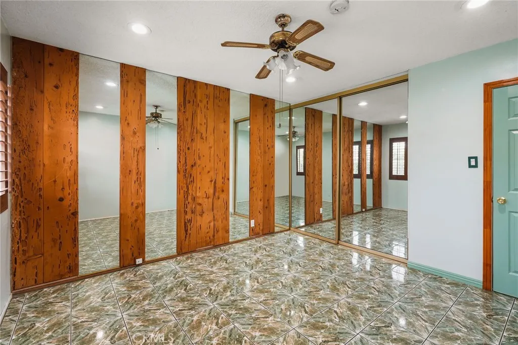 2302 Lori Lane, Santa Ana, California 92706 home-pic-37