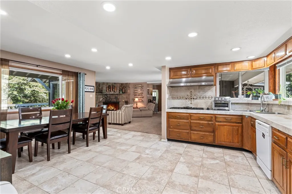 30955 Scenic Way, Running Springs, California 92382 home-pic-13