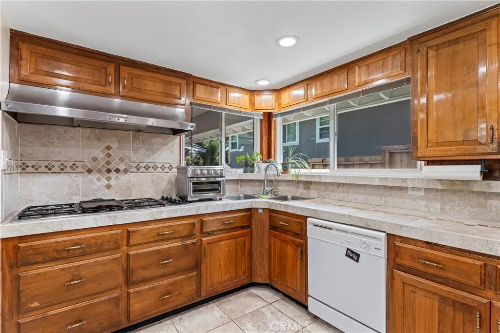 30955 Scenic Way, Running Springs, California 92382 home-pic-11