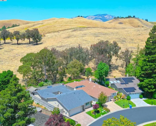 610 Los Robles Court, Danville, California 94526