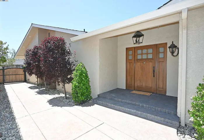 610 Los Robles Court, Danville, California 94526