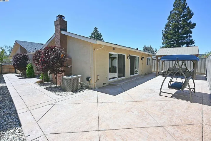 610 Los Robles Court, Danville, California 94526