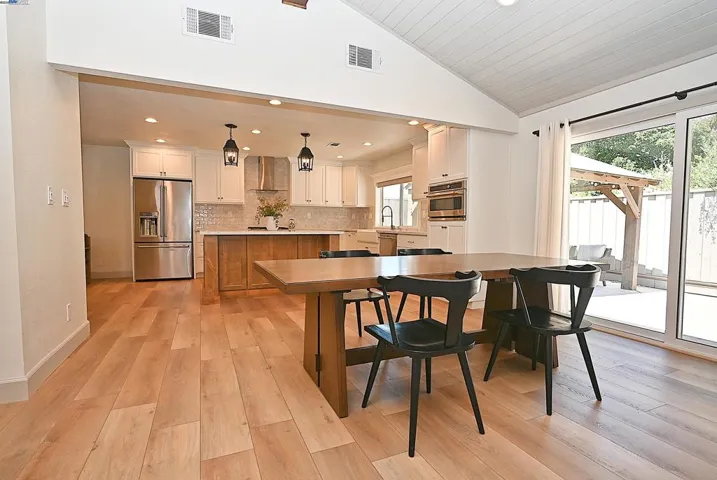 610 Los Robles Court, Danville, California 94526