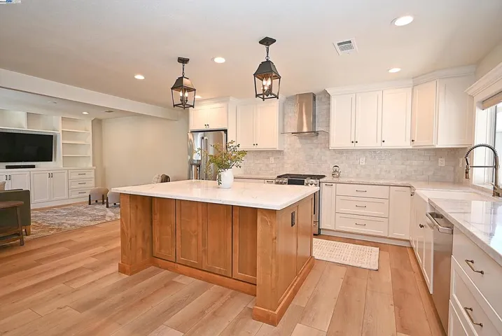 610 Los Robles Court, Danville, California 94526