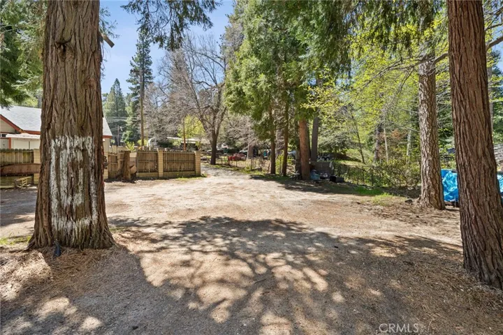 632 Leebert Way, Crestline, California 92325