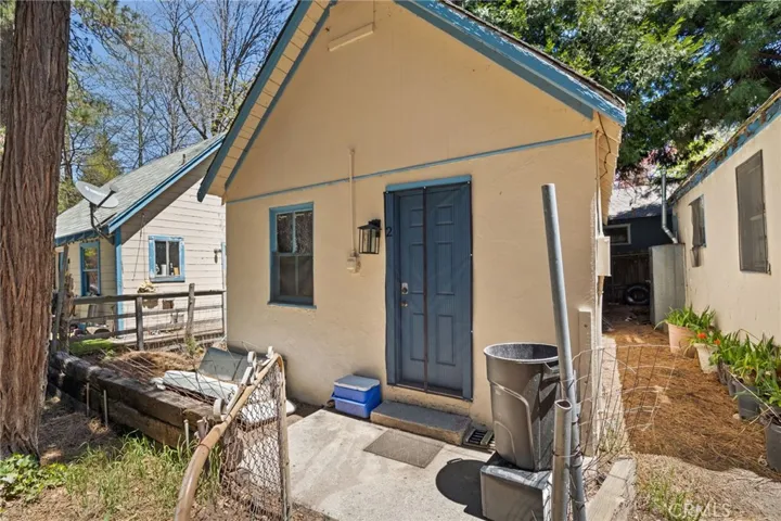 632 Leebert Way, Crestline, California 92325