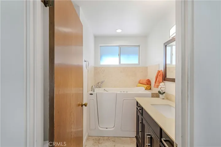Secondary Bedroom with soaking tub