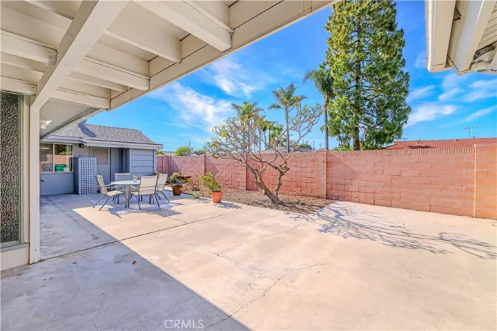 Such a large patio space for entertaining or build an ADU-Accessory Dwelling Unit. Great for multi-generational living.