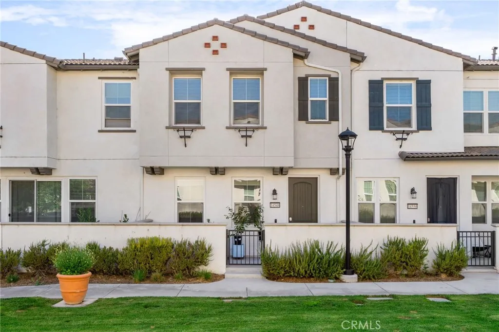 14548 Sienna Place, Eastvale, California 92880 home-pic-0