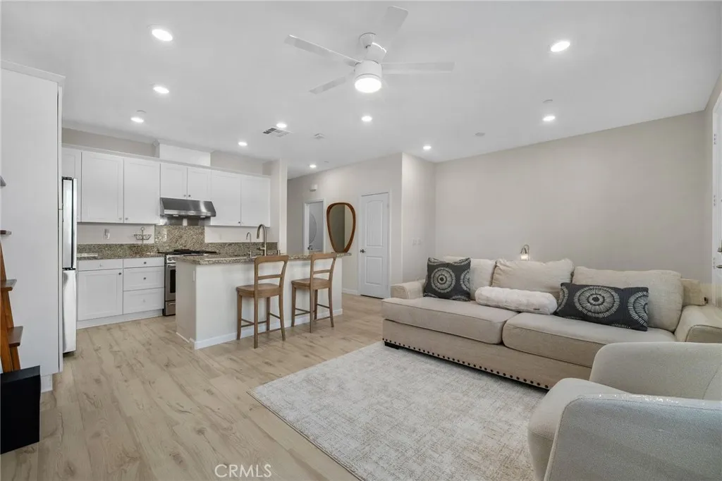 14548 Sienna Place, Eastvale, California 92880 home-pic-7