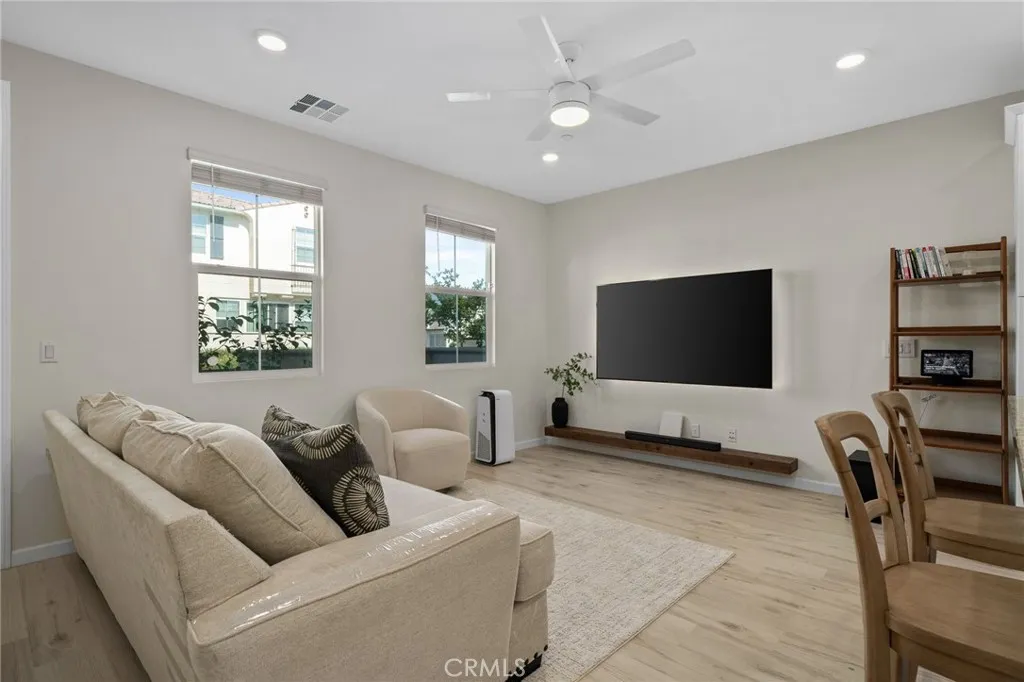 14548 Sienna Place, Eastvale, California 92880 home-pic-6