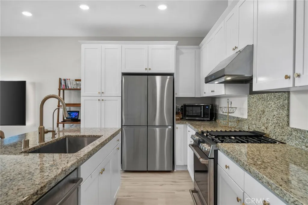 14548 Sienna Place, Eastvale, California 92880 home-pic-11