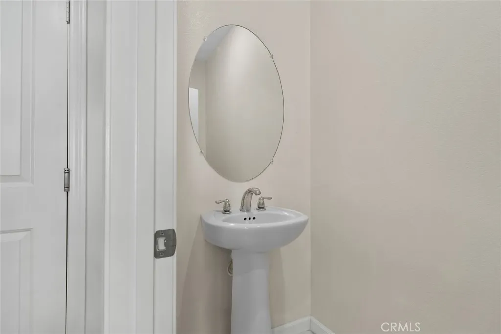 14548 Sienna Place, Eastvale, California 92880 home-pic-15