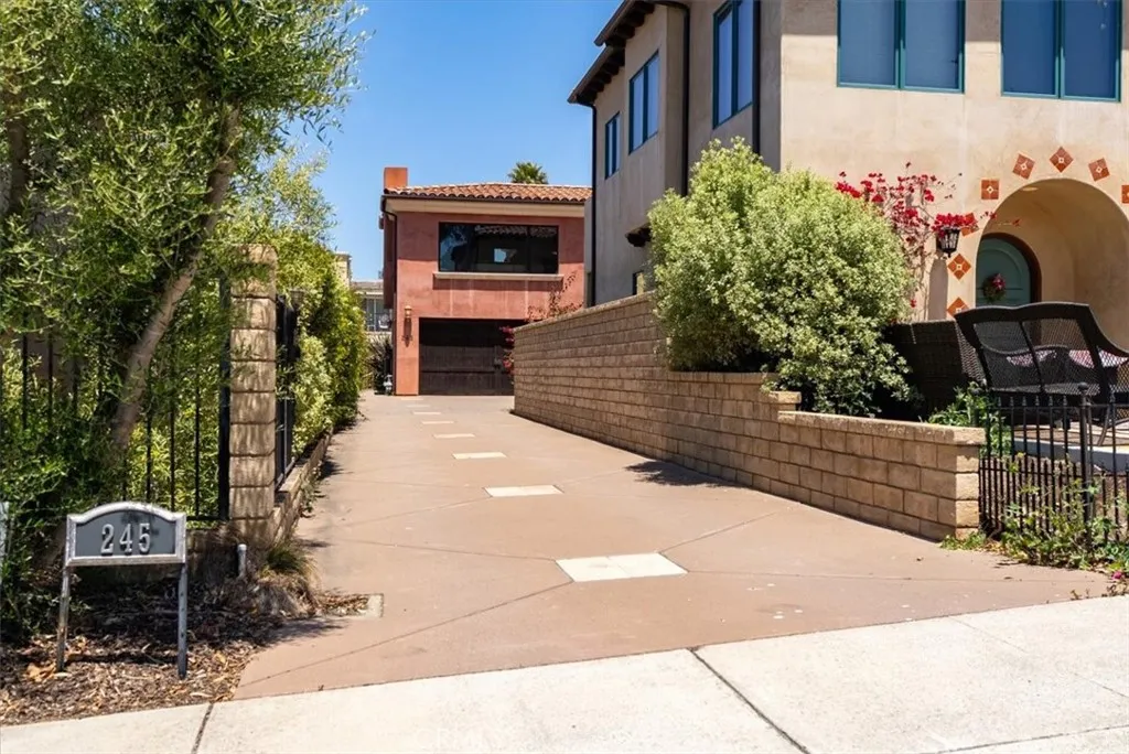 245 Driftwood Street, Morro Bay, California 93442 home-pic-2