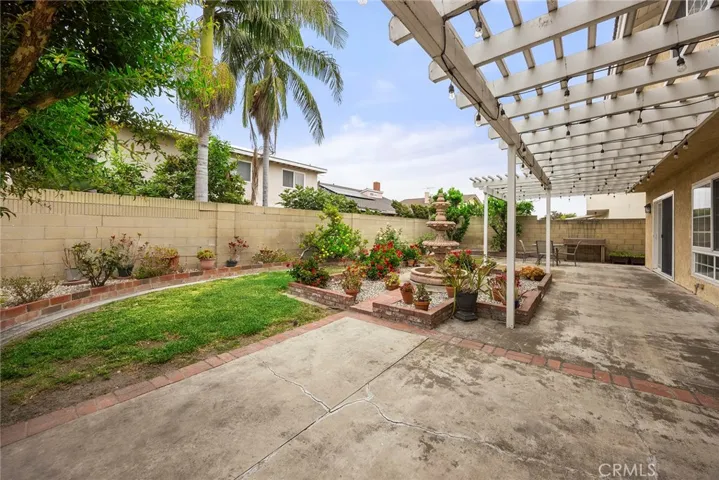 4541 Amberwood Avenue, La Palma, California 90623