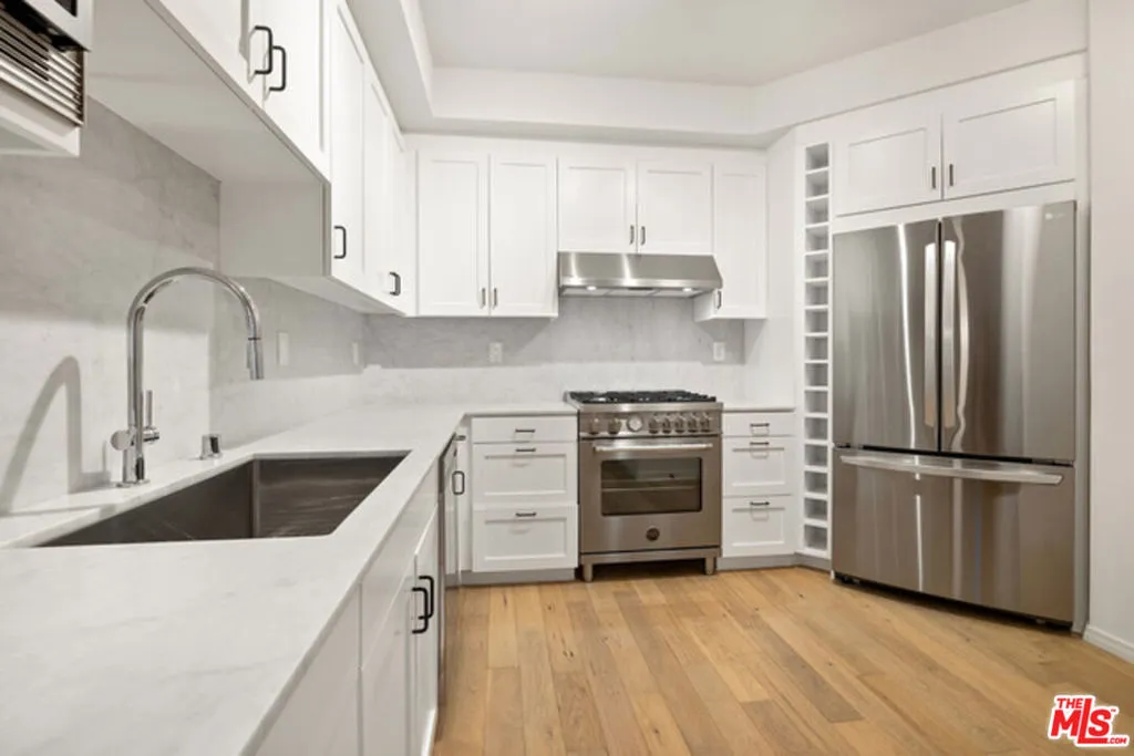 4180 Fair Avenue 103, Studio City, California 91602 home-pic-0