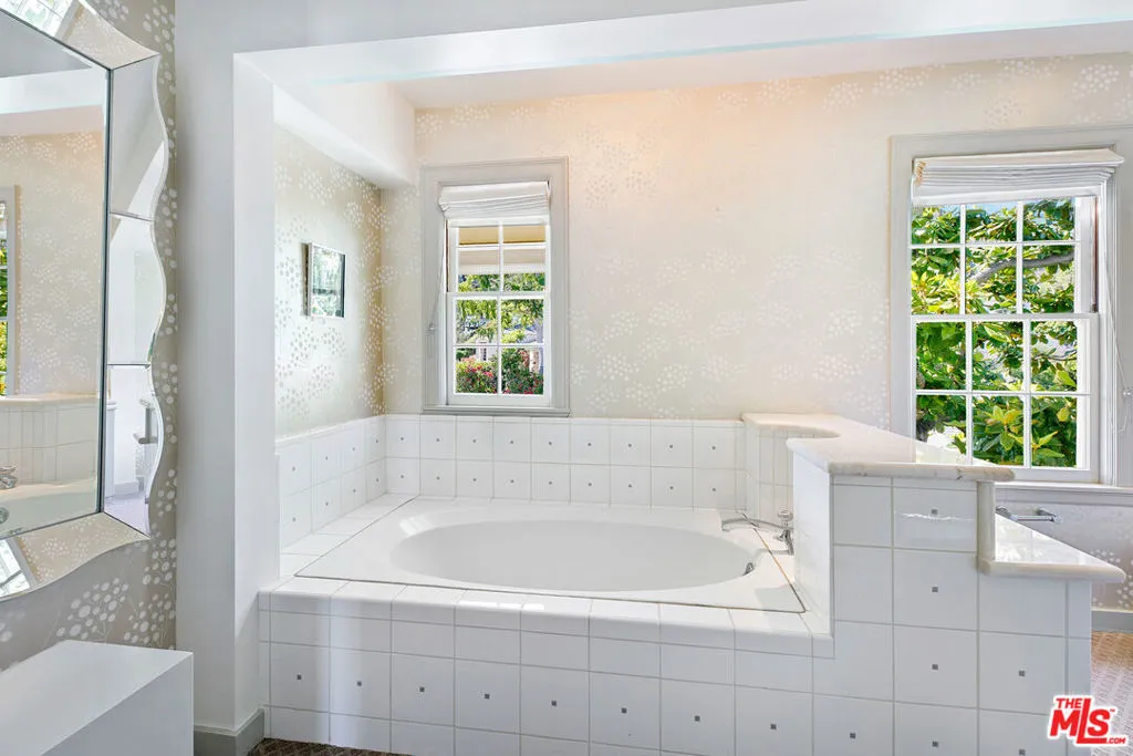 1350 Belfast Drive, Los Angeles, California 90069 home-pic-59