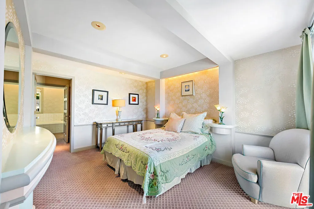 1350 Belfast Drive, Los Angeles, California 90069 home-pic-57