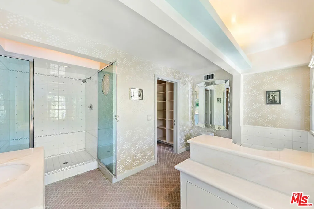 1350 Belfast Drive, Los Angeles, California 90069 home-pic-60